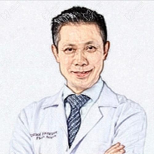 Dr.Kamol Pansritum M.D（咖蒙醫(yī)生）